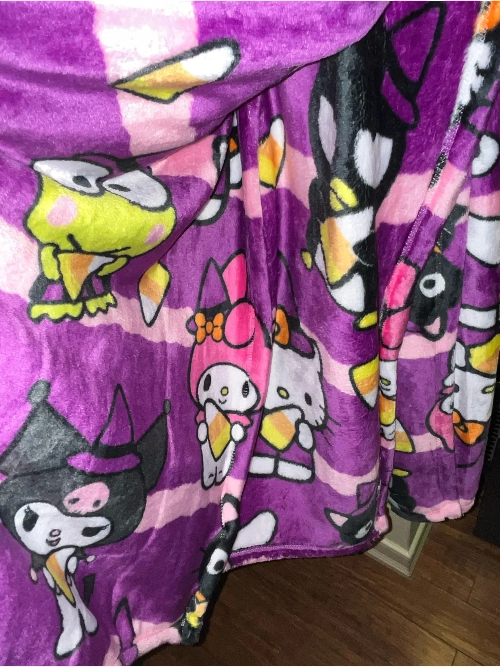 Hello Kitty Purple Halloween Corn Candy Plush Throw Blanket NEW NWT